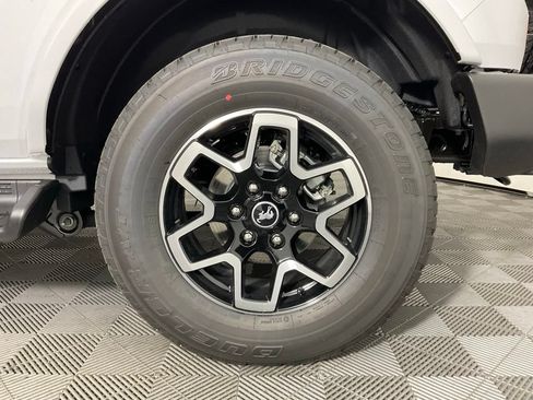 New 2026 Ford Bronco Outer Banks AWD/4WD image 10