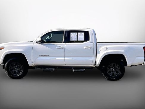 Used 2023 Toyota Tacoma SR5 w/ Technology Package AWD/4WD image 5