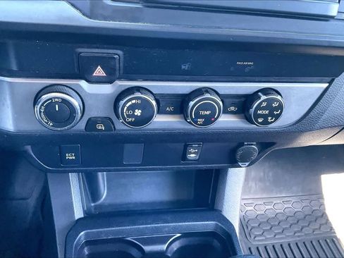 Used 2019 Toyota Tacoma SR image 31