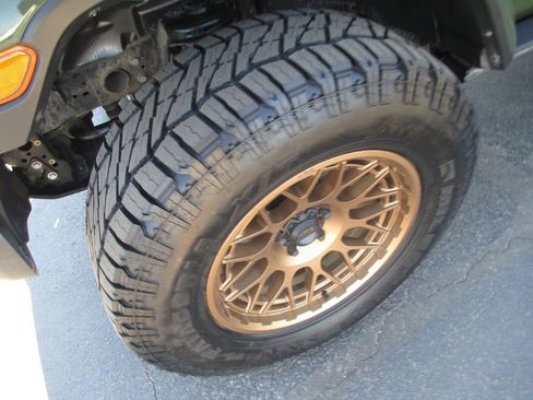 Used 2023 Jeep Gladiator Rubicon w/ Cold Weather Group image 12