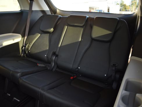 Used 2022 Kia Carnival SX image 29