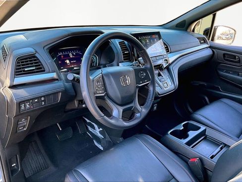 Used 2023 Honda Odyssey Sport image 14