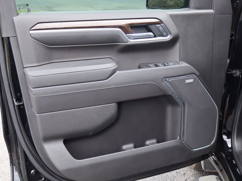 Used 2022 GMC Sierra 1500 Elevation w/ Elevation Premium Package image 13