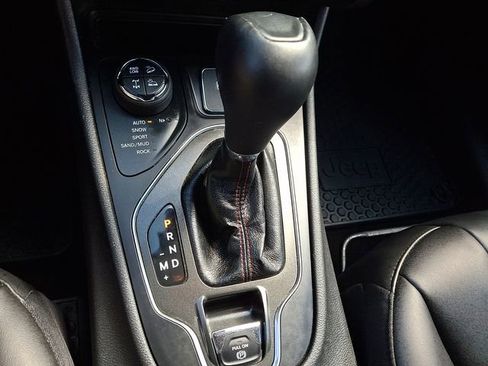 Used 2021 Jeep Cherokee Trailhawk w/ Trailer Tow Group image 15