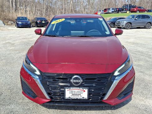 Used 2025 Nissan Altima 2.5 SL FWD image 29