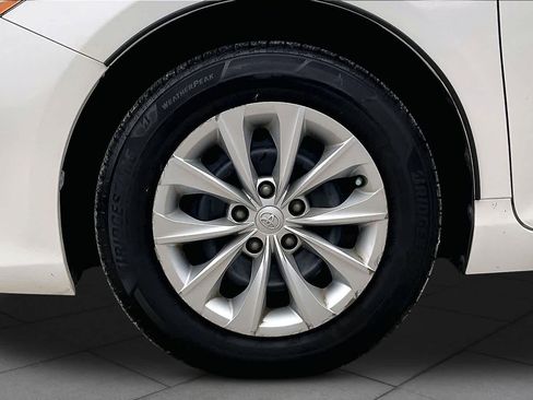 Used 2017 Toyota Camry LE FWD image 11