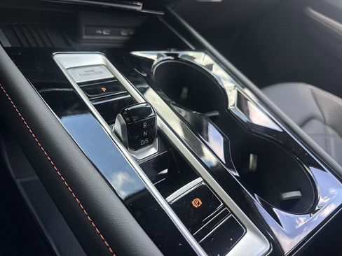 New 2025 Volkswagen Atlas Peak Edition SE image 20