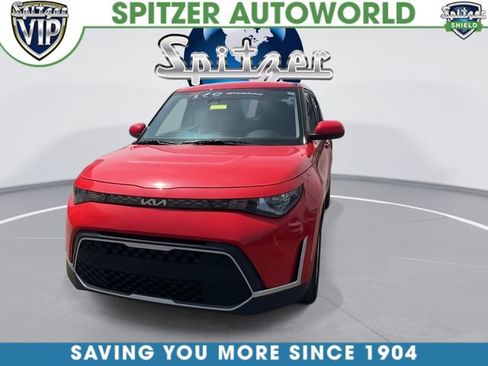 Certified 2025 Kia Soul LX w/ LX Technology Package FWD image 3