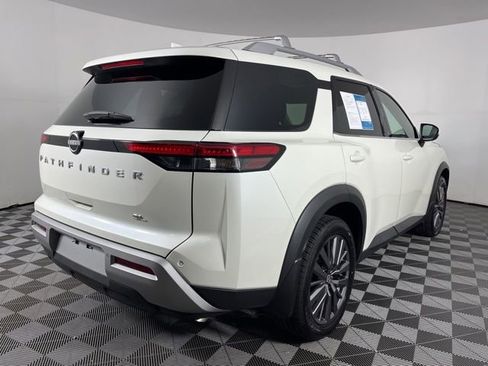 Used 2023 Nissan Pathfinder SL w/ SL Premium Package FWD image 12