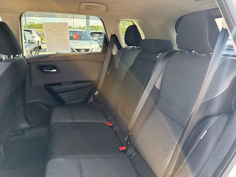 Used 2021 Nissan Rogue SV FWD image 21