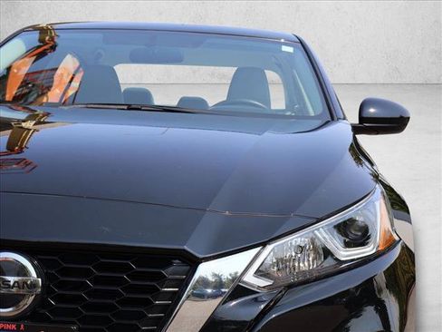 Used 2019 Nissan Altima 2.5 S FWD image 2