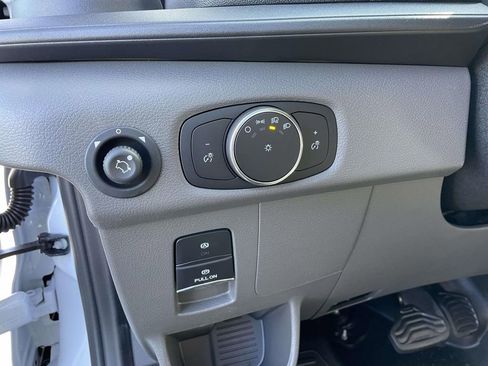 New 2026 Ford Transit 250 148 Medium Roof w/ Load Area Protection Package image 10