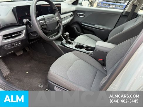 Used 2025 Kia K4 LXS image 11