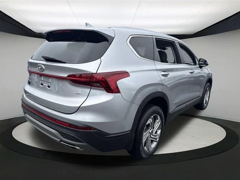 Used 2023 Hyundai Santa Fe SE image 9