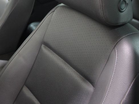 Used 2014 Volkswagen Tiguan SE FWD image 4