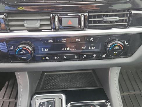 Used 2024 Nissan Pathfinder SL w/ SL Premium Package AWD/4WD image 22