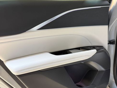 New 2026 Cadillac Lyriq Sport image 39