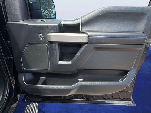 Used 2019 Ford F150 Platinum w/ Equipment Group 701A Luxury AWD/4WD image 19