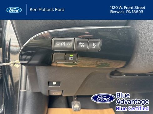 Used 2022 Toyota Prius LE image 17