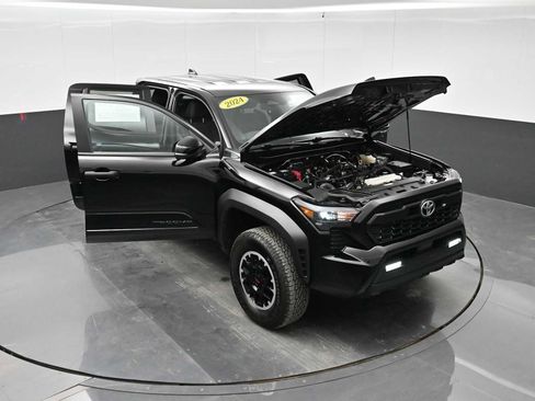 Used 2024 Toyota Tacoma TRD Off-Road w/ TRD Off Road Upgrade Package AWD/4WD image 45