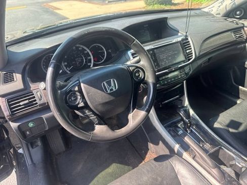 Used 2017 Honda Accord EX-L image 14