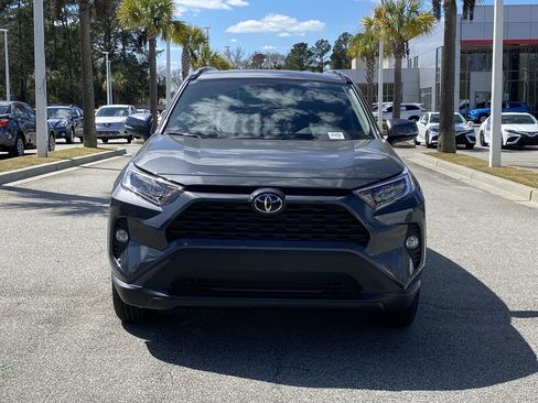 Used 2021 Toyota RAV4 XLE w/ Convenience Package FWD image 10