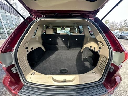 Used 2017 Jeep Grand Cherokee Laredo w/ Quick Order Package 2BE image 14