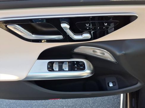 New 2026 Mercedes-Benz E 350 4MATIC Sedan image 13