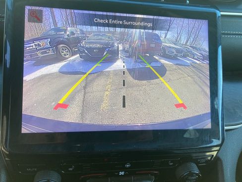 Used 2023 Jeep Grand Cherokee Limited image 26