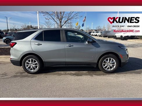 Used 2024 Chevrolet Equinox LT image 4