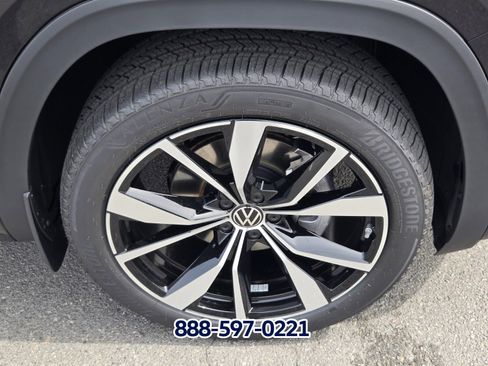 New 2026 Volkswagen Atlas Cross Sport SEL Premium R-Line AWD/4WD image 14