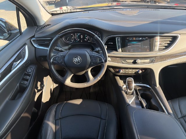 Used 2019 Buick Enclave Avenir w/ Avenir Technology Package AWD/4WD image 15