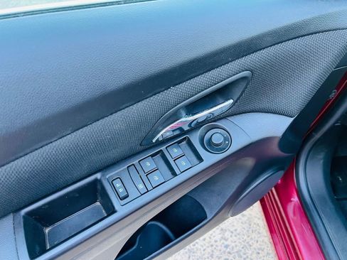 Used 2016 Chevrolet Cruze LT image 27