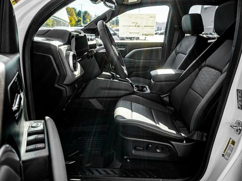 New 2026 Chevrolet Colorado ZR2 w/ Technology Package image 17