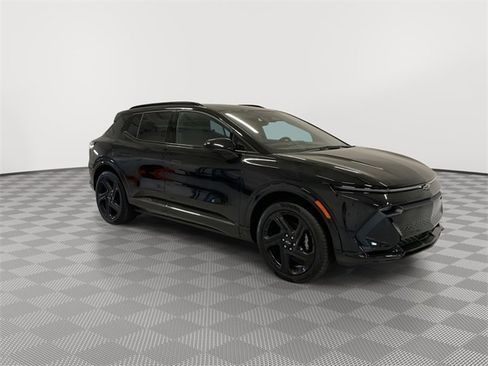 New 2025 Chevrolet Equinox EV RS w/ Convenience Package II image 2