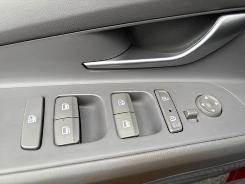 Used 2021 Hyundai Elantra SEL image 12