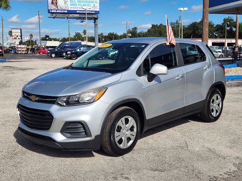 Used 2017 Chevrolet Trax LS image 4