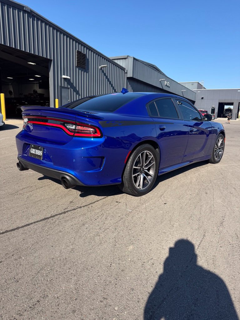 Used 2022 Dodge Charger R/T w/ Plus Group RWD image 2