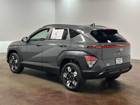 Used 2025 Hyundai Kona SEL AWD/4WD image 6