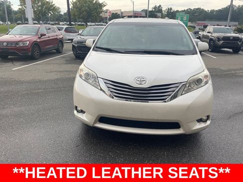 Used 2016 Toyota Sienna XLE FWD image 1
