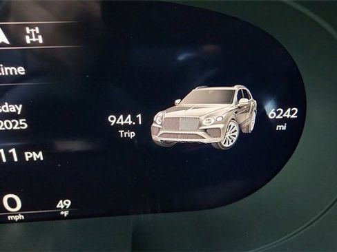 Used 2022 Bentley Bentayga Speed image 37