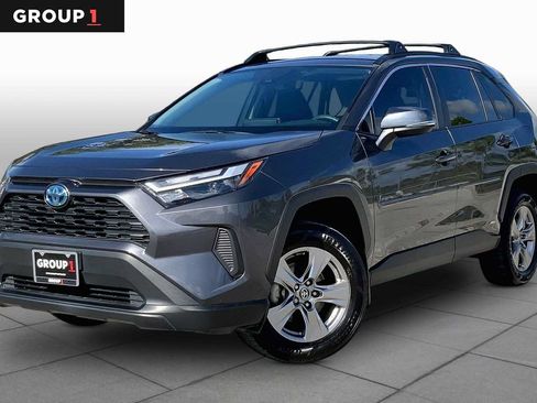 Used 2024 Toyota RAV4 XLE AWD/4WD image 1