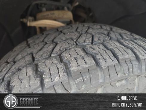 Used 2022 Chevrolet Silverado 1500 LTZ AWD/4WD image 28