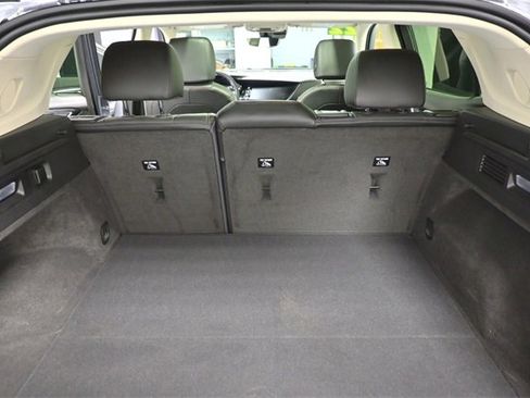 Certified 2022 Buick Envision Essence w/ Technology Package II image 11