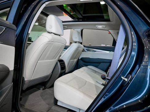 Used 2023 Cadillac XT5 Premium Luxury image 18