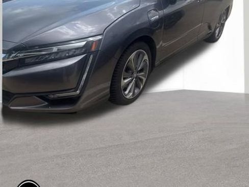 Used 2018 Honda Clarity Touring image 1