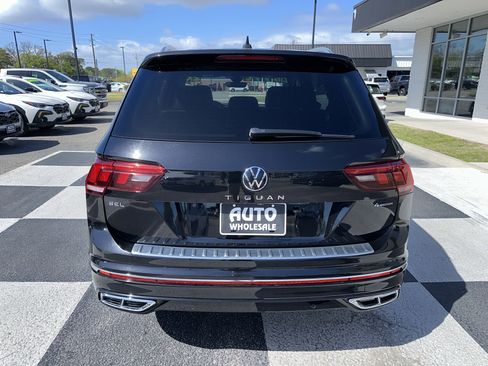 Used 2024 Volkswagen Tiguan SEL R-Line image 4