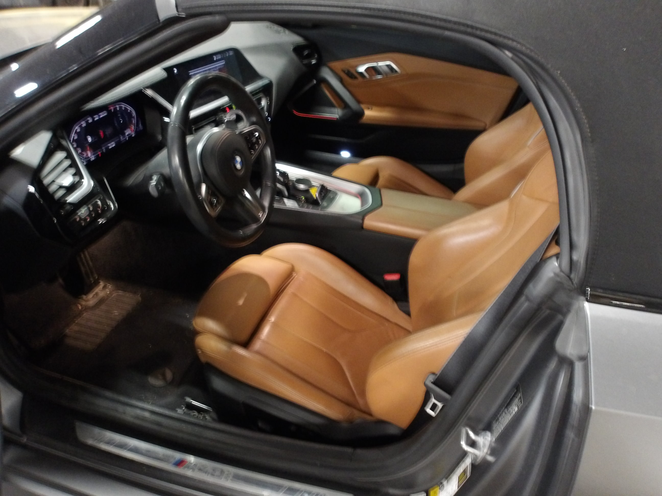 Used 2020 BMW Z4 M40i RWD image 4