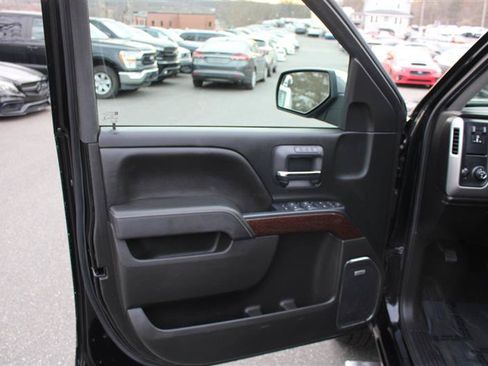 Used 2018 GMC Sierra 1500 SLT w/ Enhanced Driver Alert Package RWD image 12