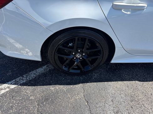 Used 2025 Honda Civic Sport image 32
